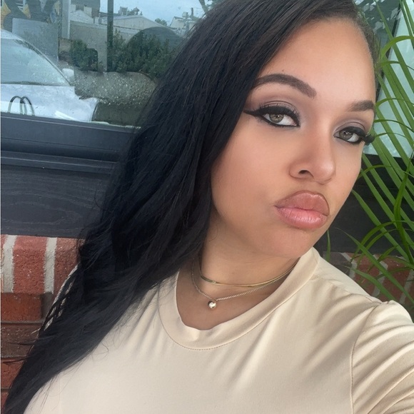 Meet your Posher, Lee - Picture 1 of 1